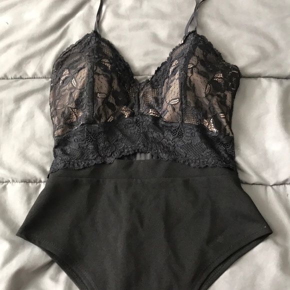 Laundre bodysuit - Picture 3 of 5